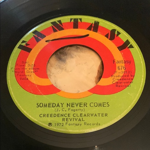 💥3/$20 Vintage Creedence Clearwater Revival Vinyl Record 45 RPM - Picture 2 of 5